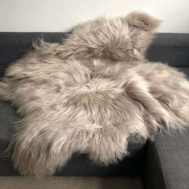 Natural or artificial sheepskin – which one to choose?
