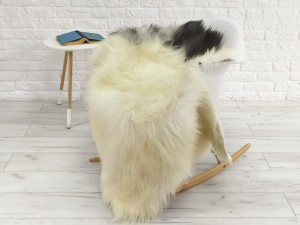 Luxury real Icelandic sheepskin rug G.232